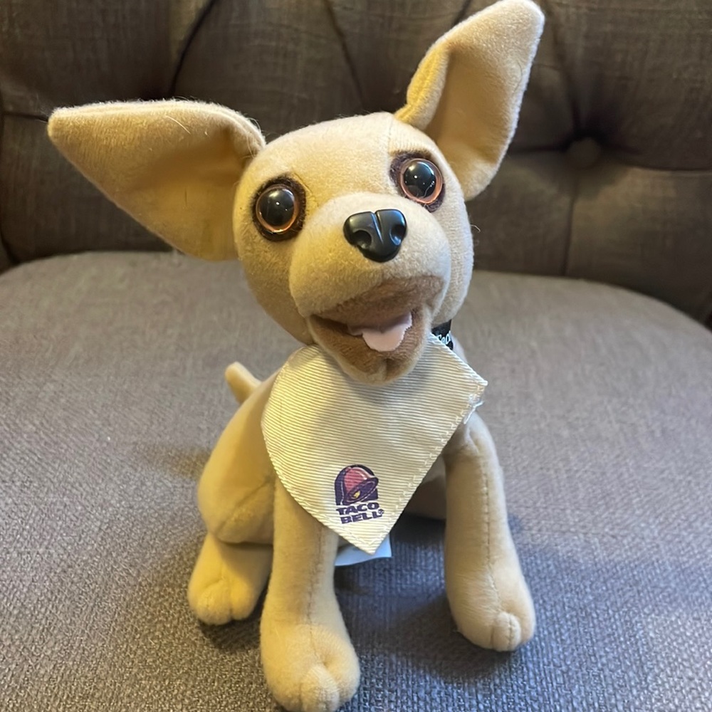 Vintage working Taco Bell chihuahua